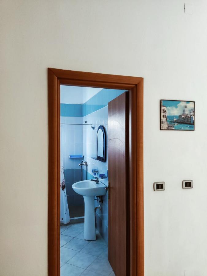 El Rio Apartments ซารานเดอ ภายนอก รูปภาพ