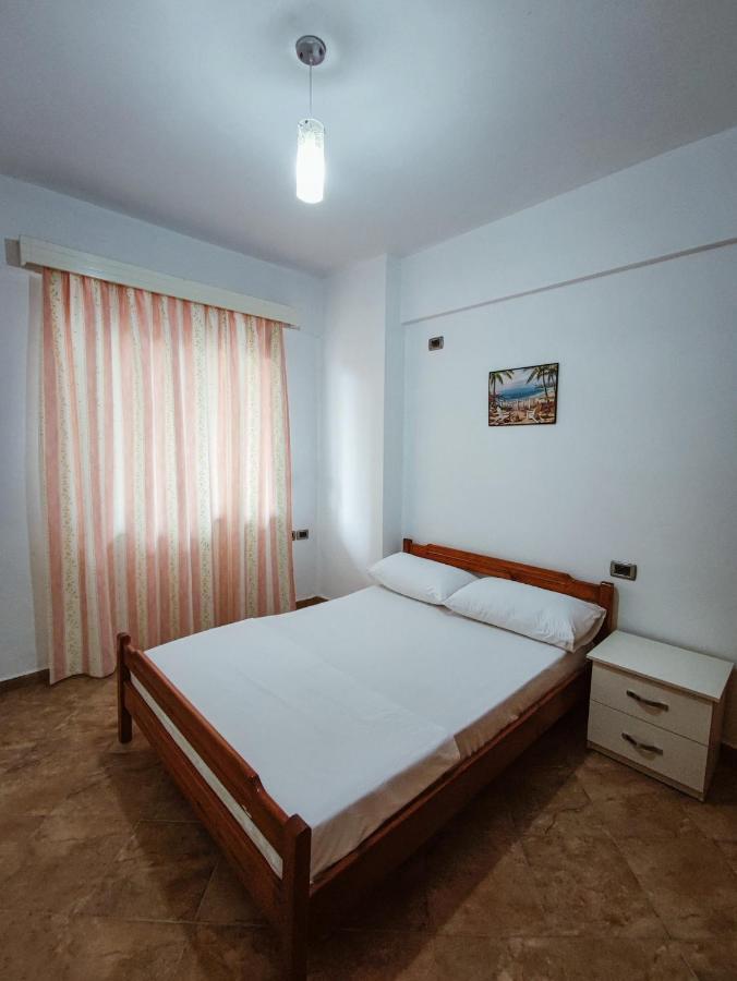 El Rio Apartments ซารานเดอ ภายนอก รูปภาพ