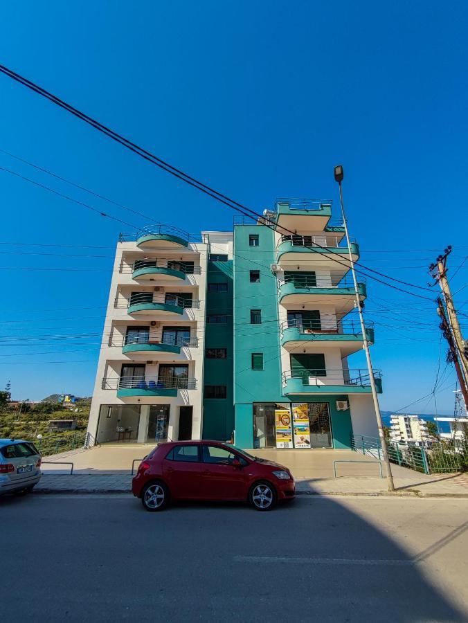 El Rio Apartments ซารานเดอ ภายนอก รูปภาพ