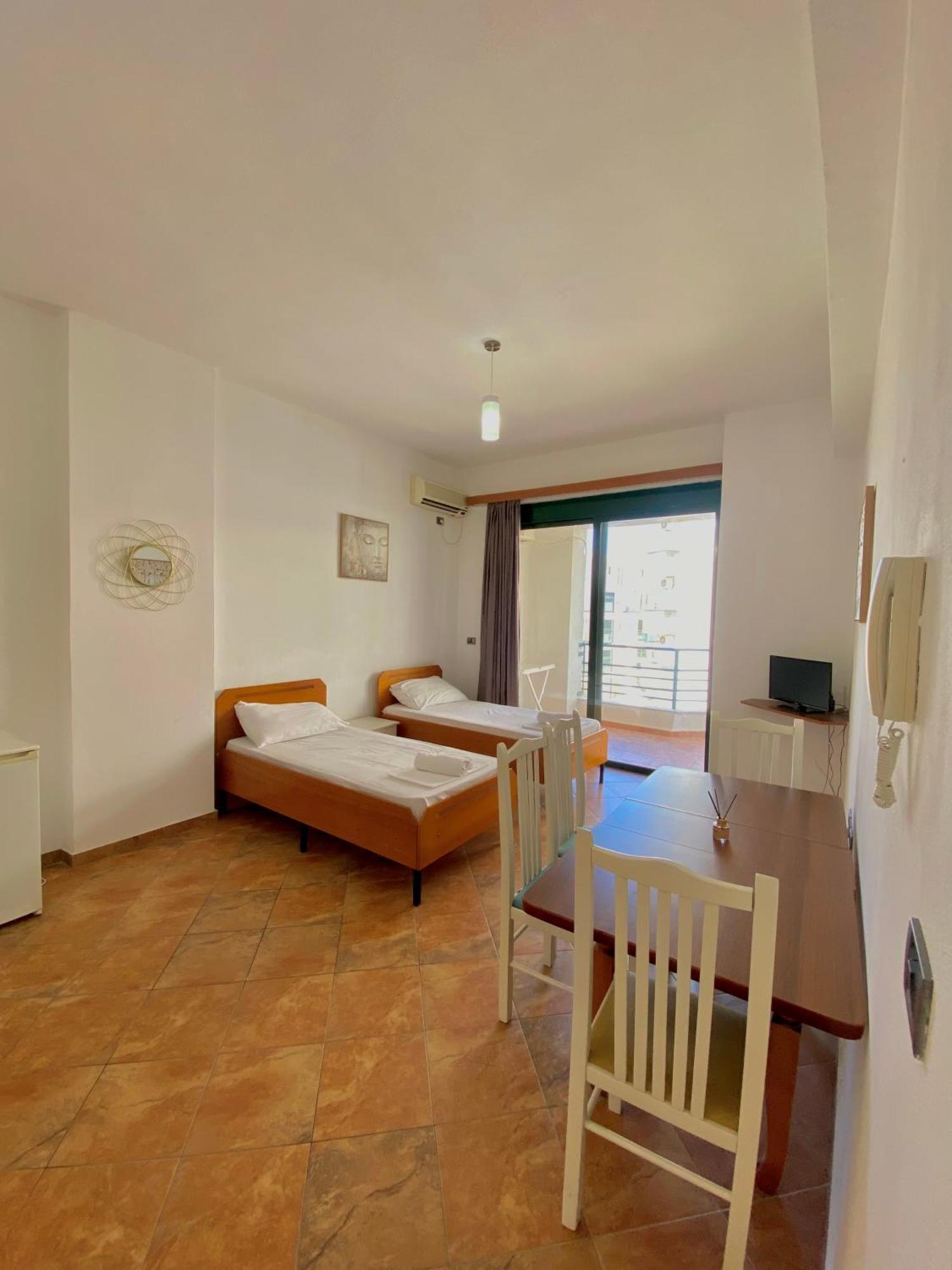 El Rio Apartments ซารานเดอ ภายนอก รูปภาพ