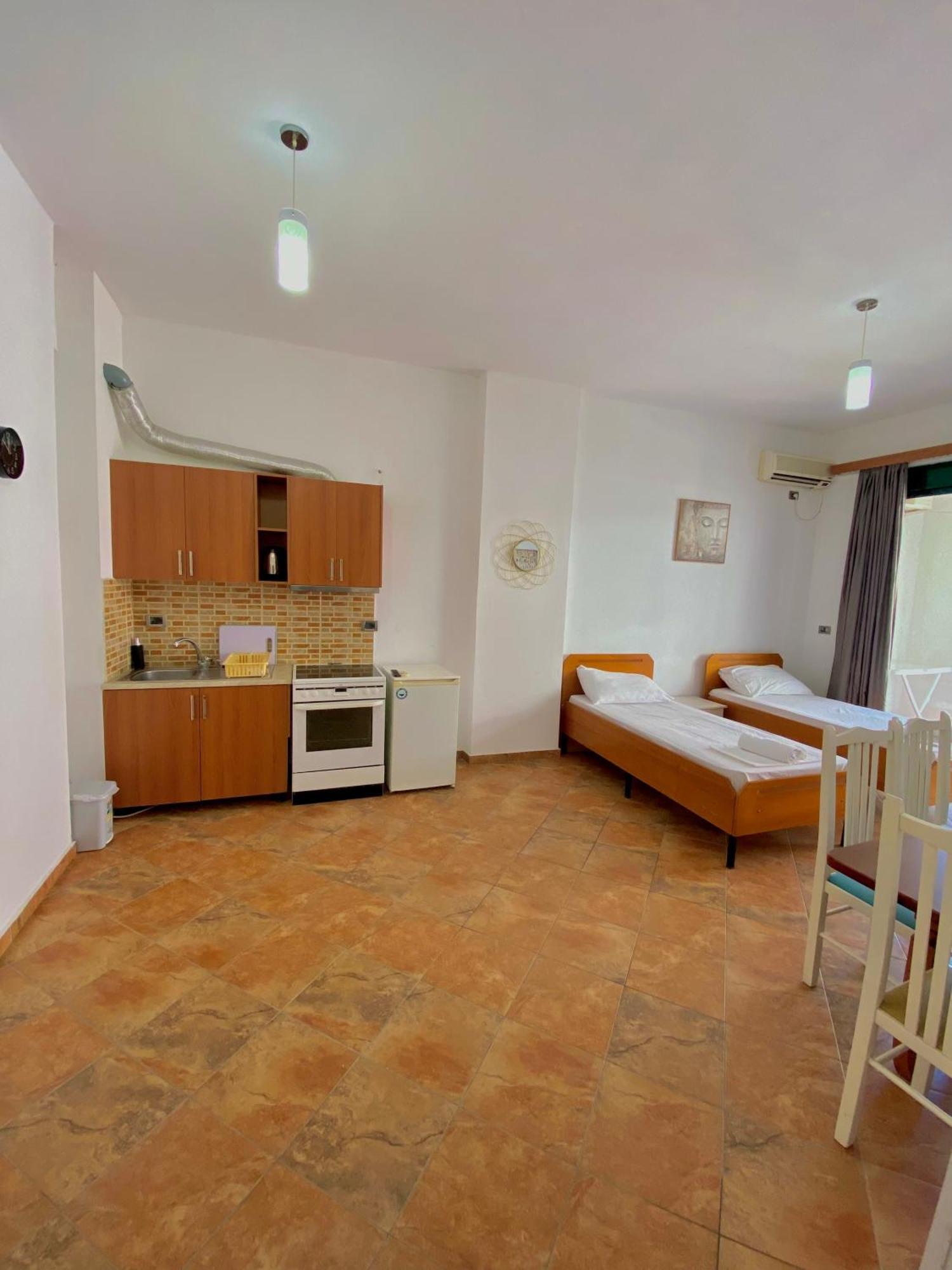 El Rio Apartments ซารานเดอ ภายนอก รูปภาพ