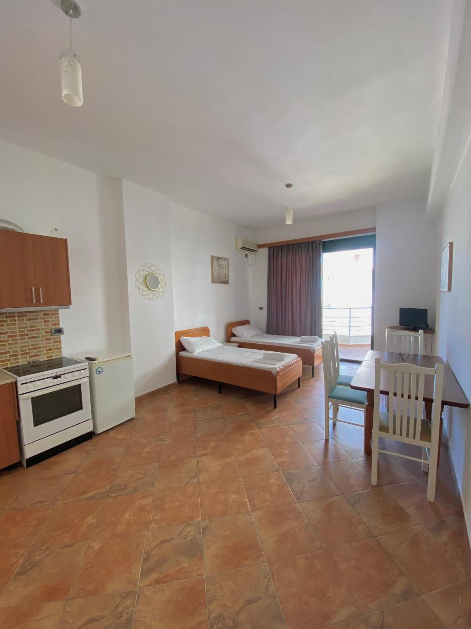 El Rio Apartments ซารานเดอ ภายนอก รูปภาพ